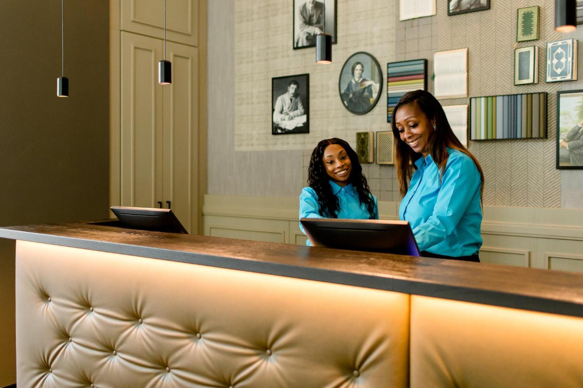 Motel One Manchester-St. Peter'S Square Bagian luar foto